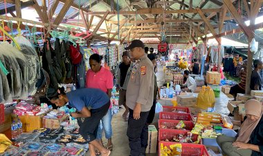 Patroli-dan-Pengamanan-Pasar-Maritaing,-Polsek-Alor-Timur-Sampaikan-Himbauan-Kamtibmas