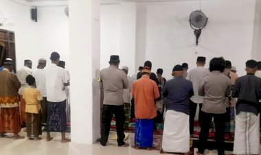 Polres-Alor-Gelar-Tarawih-Keliling-di-Masjid-An-Nur-Sawah-Lama