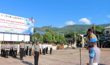 Kapolres-Alor-Pimpin-Upacara-Korps-Raport-Kenaikan-Pangkat-Pengabdian