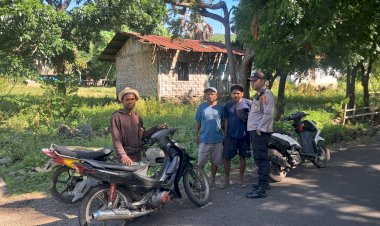 Patroli-Dialogis-Polsek-Alor-Timur,-Ajak-Warga-Desa-Maritaing-Jaga-Kamtibmas-dan-Hindari-Konflik-Sosial