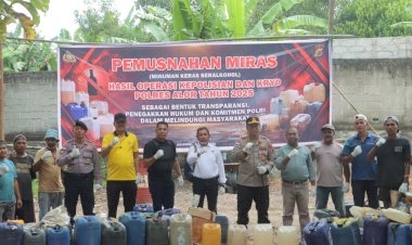 Polres-Alor-Musnahkan-5.106-Liter-Miras-Hasil-Kegiatan-Rutin-Yang-Ditingkatkan-(KRYD)-Tahun-2025-Yang-Masuk-Jalur-Laut.