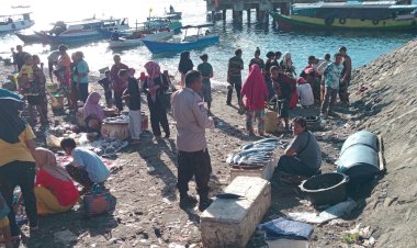 Polsubsektor-Pantar-Timur-Intensifkan-Patroli-dan-Pengamanan-di-Pasar-Tradisional-Bakalang