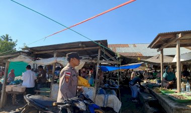 POLSEK-ABAD-GELAR-PATROLI-DAN-PENGAMANAN-PASAR-RAKYAT-MORU,-WUJUDKAN-SITUASI-KAMTIBMAS-YANG-AMAN-DAN-KONDUSIF
