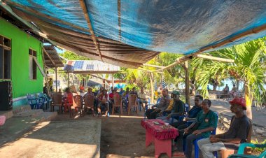 Patroli-dan-Sambang-Kamtibmas,-Polsubsektor-Pureman-Ajak-Warga-Desa-Purnama-Jaga-Keamanan-Lingkungan