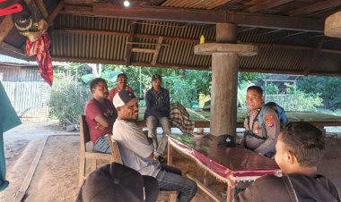 Polsubsektor-Pureman-Laksanakan-Patroli-Kamtibmas-dan-Sambang,-Warga-Langkuru-Utara-Diimbau-Jaga-Keamanan