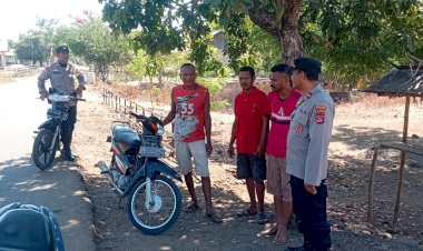 Polsek-Alor-Timur-Gelar-Patroli-dan-Sambang-Kamtibmas-di-Kelurahan-Kolana-Utara