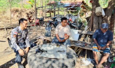 Polsek-Alor-Timur-Gencarkan-Patroli-Kamtibmas,-Ajak-Warga-Jaga-Keamanan