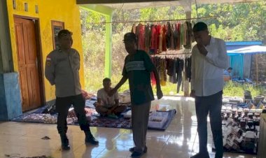 Polsek-Alor-Timur-Gelar-Patroli-Dialogis-dan-Sosialisasi-Karhutla-di-Pasar-Rakyat-Naumang