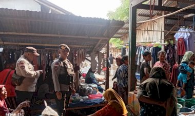 Polsek-Pantar-Patroli-Dialogis-di-Pasar-Kabir,-Sampaikan-Pesan-Kamtibmas-kepada-Masyarakat