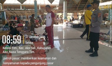 Polsek-Alor-Selatan-Gelar-Patroli-dan-Pengamanan-Pasar-Apui,-Pastikan-Aktivitas-Jual-Beli-Aman-dan-Kondusif