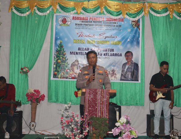 Kapolres Alor Hadiri Syukuran Natal dan Tahun Baru 2026 di GBI Mawar Saron Lanbo