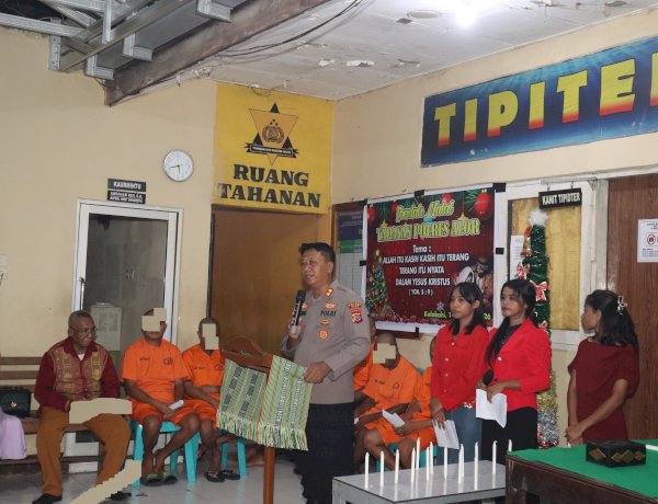 Polres Alor Gelar Ibadah Natal Bersama Tahanan, Wujud Kepedulian dan Penguatan Rohani