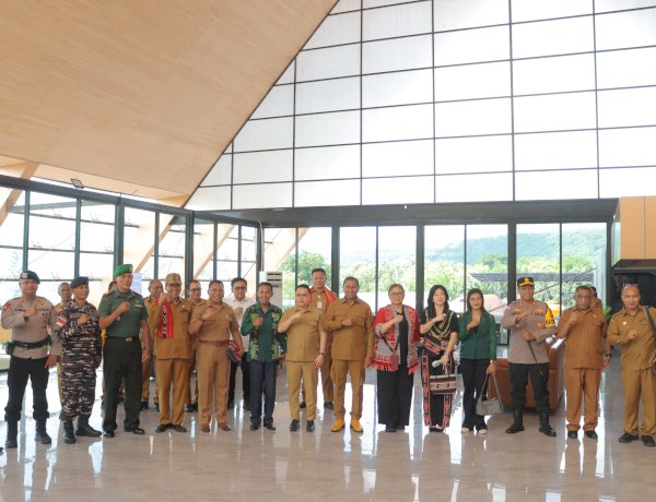 Kapolres Alor Dampingi Wakil Bupati Alor Terima Kunjungan Kerja Wakil Gubernur Provinsi NTT di Kabupaten Alor