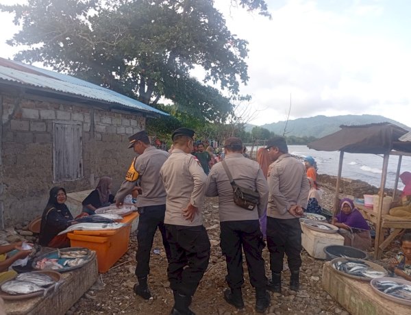 Polsek Pantar Intensifkan Patroli Dialogis di Pasar Kabir, Situasi Kamtibmas Terpantau Aman