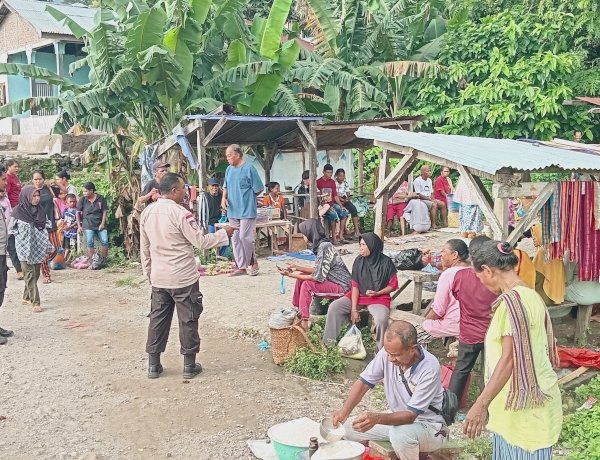 Patroli Rutin Polsek Pantar di Pasar Bakalang, Warga Diimbau Jaga Kamtibmas