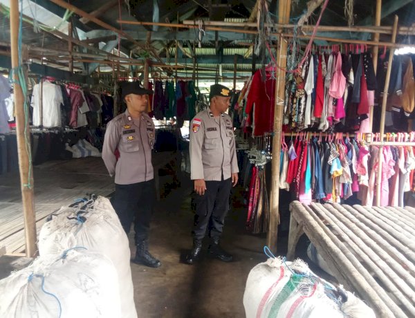 Polsek Alor Barat Daya Perkuat Pengamanan Pasar Moru, Wujudkan Kamtibmas yang Aman dan Tertib