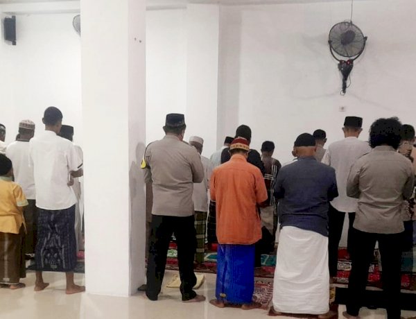 Polres Alor Gelar Tarawih Keliling di Masjid An Nur Sawah Lama