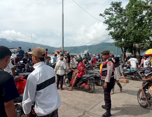 Polres Alor Pantau Arus Mudik di Pos Terpadu Pelabuhan Dulionong, Situasi Aman dan Kondusif