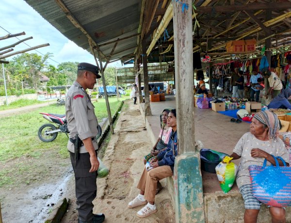 Polsek Alor Selatan Intensifkan Patroli, Aktivitas Pasar Kelaisi Timur Aman dan Kondusif