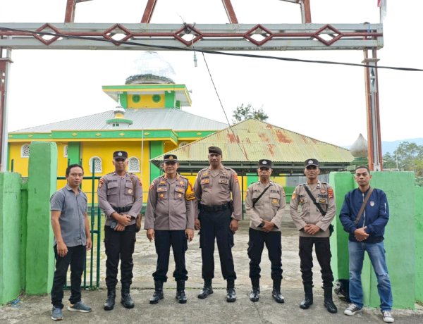 Polres Alor Laksanakan Pengamanan Shalat Idul Fitri 1447 H di Dua Masjid