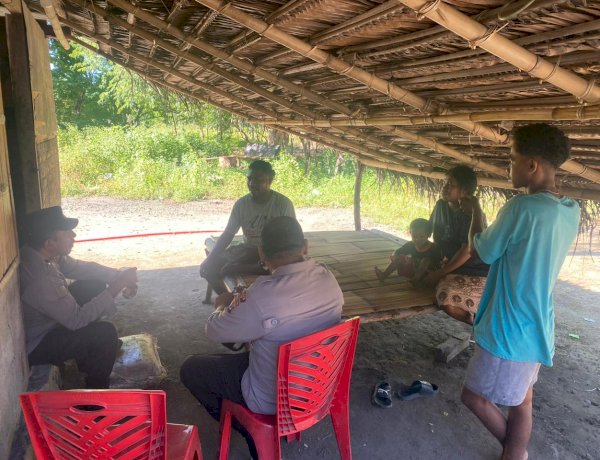 Polsek Alor Timur Gelar Patroli Kamtibmas dan Sambang Warga di Desa Maritaing