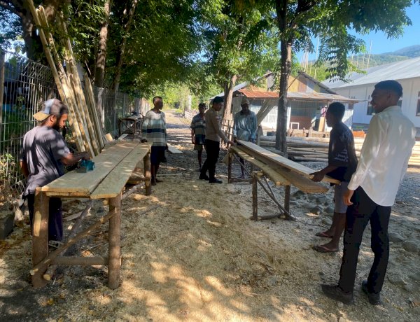 Polsek Alor Timur Intensifkan Patroli Kamtibmas dan Sambang Warga di Desa Maritaing