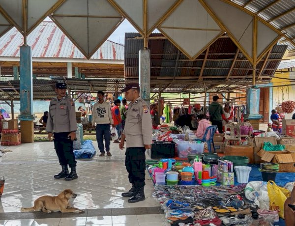 Polsek Alor Selatan Intensifkan Patroli Pengamanan Pasar Apui, Aktivitas Masyarakat Berjalan Aman dan Lancar