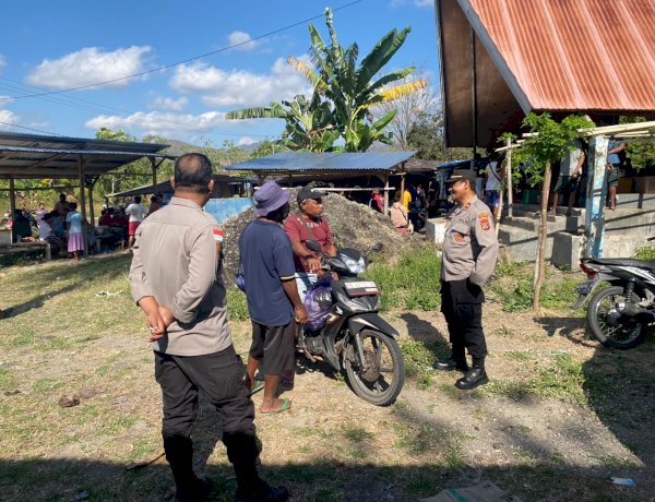 Polsek Alor Timur Intensifkan Patroli dan Sambang di Pasar Rakyat Naumang, Ciptakan Situasi Aman dan Kondusif