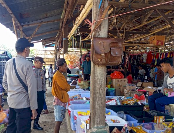 Polsek Alor Selatan Intensifkan Patroli Pengamanan Pasar Rakyat Apui, Pastikan Aktivitas Masyarakat Berjalan Aman dan Kondusif