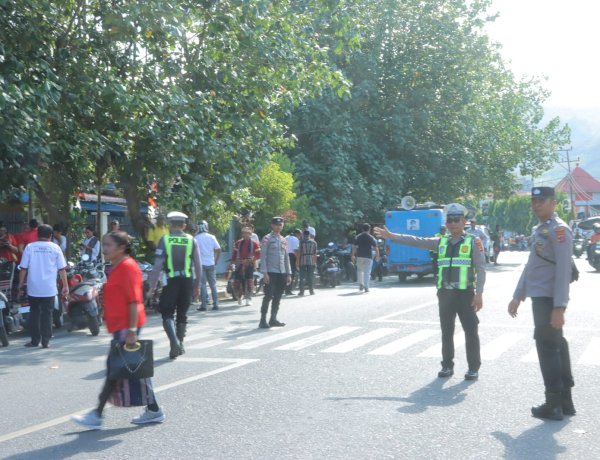 Polres Alor Bersinergi dengan Instansi Terkait Amankan dan Kawal Parade Wisma Raya II Tahun 2026