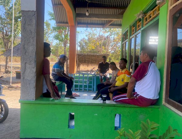 Personel Polsek Alor Timur Sambangi Warga Maritaing, Perkuat Sinergi Jaga Kamtibmas