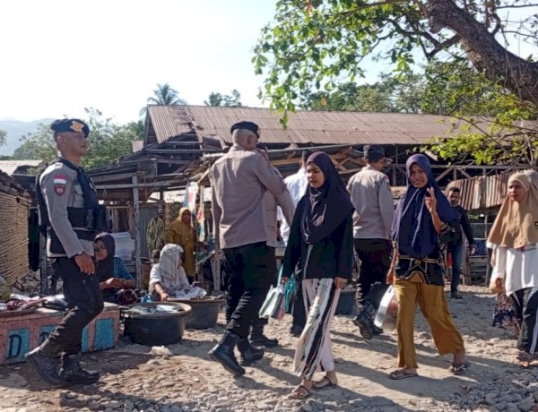 Kapolsek Pantar Pimpin Patroli Dialogis di Pasar Kabir, Polisi Perkuat Imbauan Kamtibmas dan Cegah TPPO