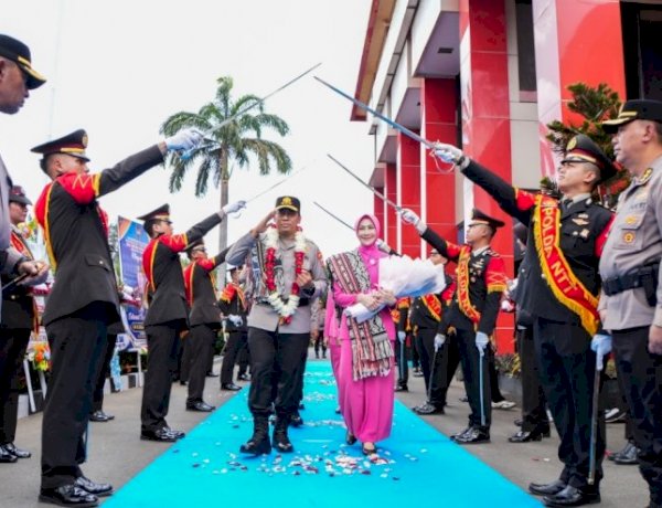 Haru dan Penuh Makna, Tradisi Pelepasan Komjen Pol. Rudi Darmoko di Mapolda NTT Diiringi Pesan: Teruslah Menjadi Inspirasi dan  Teladan