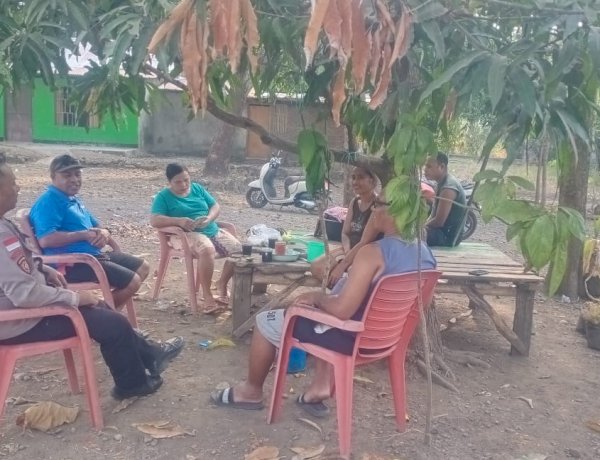 Polsek Alor Tengah Utara Sambangi Warga Alimebung, Wujudkan Semangat “Polisi Bersama Masyarakat”