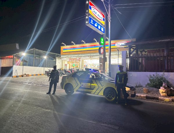Satlantas Polres Alor Gelar Patroli Malam, Ajak Pengendara Tertib Berlalu Lintas