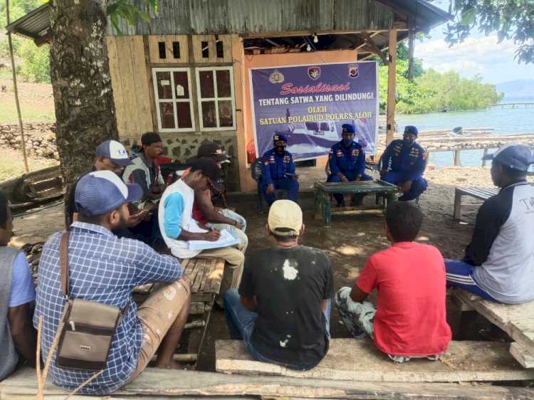 Sat Polair Lakukan Sosialisasi Tentang Satwa Dilindungi Ke Nelayan