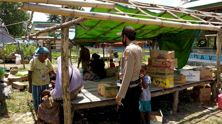 Ciptakan Rasa Aman, Polsek Pantar Barat Laksanakan Patroli Dialogis Di Pasar Mailang