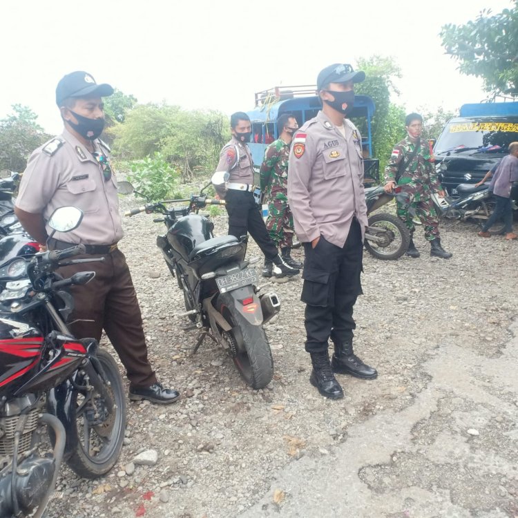 Cegah Tindak Kejahatan, Personil Polsek Alor Timur Melaksanakan Pengamanan Pasar Maritaing