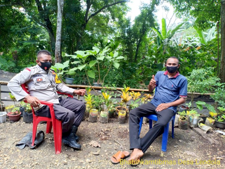 Sambang Warga, Bhabinkamtibmas Beri Himbauan Agar Warga Patuhi Protokol Kesehatan