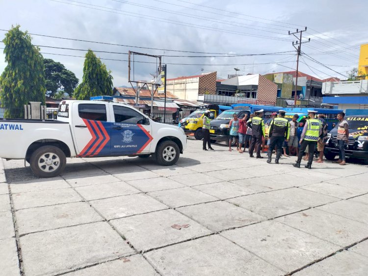 Gelar Patroli dan Himbauan Kepada Masyarakat Patuhi Prokes Covid 19 Oleh Satlantas Polres Alor