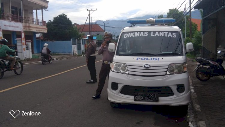 Beri Rasa Aman, Polsek Alor Barat Laut Laksanakan Giat Patroli, Pengamanan dan Himbauan Prokes di Pasar