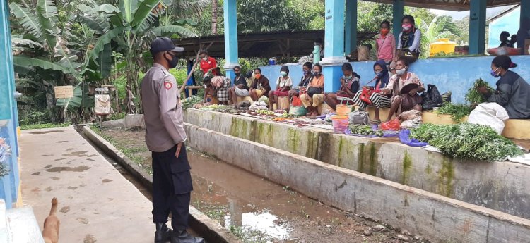 Beri Rasa Aman dan Nyaman serta Tindak Pencegahan Penularan Covid-19, Polsek Pantar Barat Laksanakan Operasi Yustisi