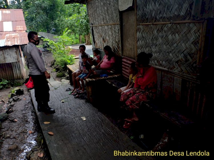 Bhabinkamtibmas Teluk Mutiara Melakukan Sambang Desa Binaan Di Desa Lendola