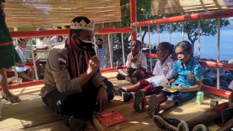 Kapolres Alor Lounching Pepustakaan Keliling Guna Tingkatkan Minat Baca Pelajar