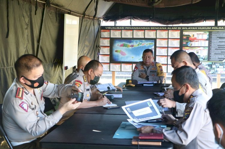 Anev Pelaksanaan Vaksinasi dan Kegiatan Rutin, Kapolda NTT Harap Laksanakan Tugas Dengan Tegas Namun Tetap Humanis