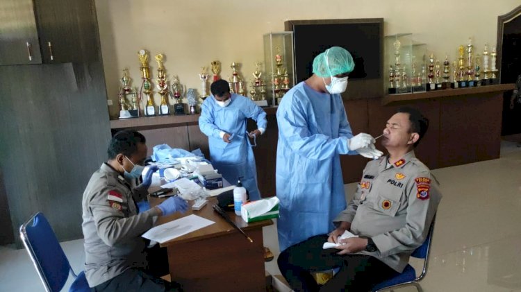 Personil Polres Alor Lakukan Rapid Test Antigen Sebelum laksankaan PAM demo