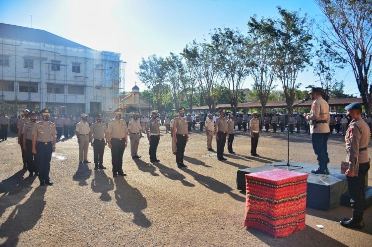 764 Personel Polda NTT Mendapat Kenaikan Pangkat, Kapolda NTT : Kenaikan Pangkat Merupakan Cerminan Kompetensi yang Harus Diemban