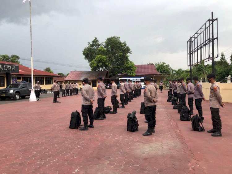 Kapolres Alor Lepas 30 Personil BKO Pam Pilkades di Polres Lembata