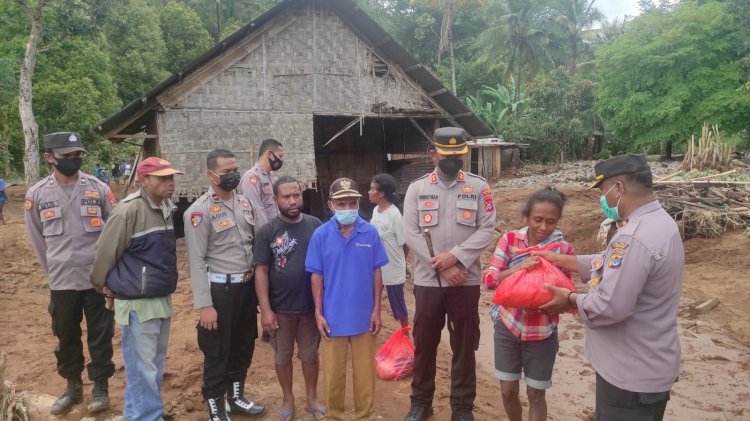 Kapolres Alor Tinjau wilayah Bencana Banjir