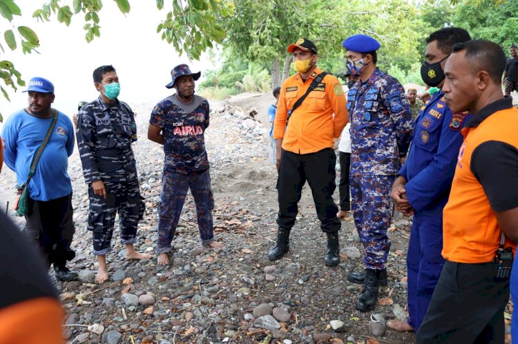 SatPol Airud Polres Alor melakukan pencarian Nelayan yang hilang